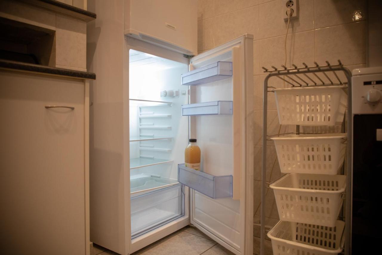 Ellanikou Apartment In Pankrati Vipgreece Athén Kültér fotó
